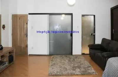 Apartamento 44m², 01 dormitório e 01 banheiro.  condomínio com portaria.  excelente localização á 5 minutos andando para a estação do metrô anhangabaú