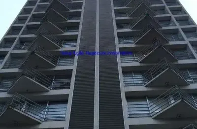 Apartamento 169m², 03 dormitórios (sendo 01 suíte), 03 banheiros e 04 vagas na garagem.   condomínio com portaria e segurança 24hrs, piscina coberta