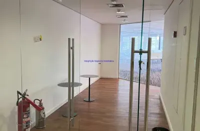 Conjunto comercial 202m², 03 banheiros e 05 vagas na garagem.  condomínio com recepção e segurança.  excelente localização