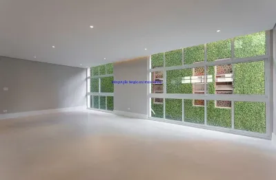 Apartamento 169m², 03 dormitórios (sendo 01 suíte), 02 banheiros e 01 vaga na garagem.  condomínio com portaria e segurança 24hrs.