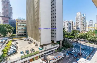 Apartamento 115m², 03 dormitórios, 03 banheiros e 01 vaga na garagem.  condomínio com portaria, segurança 24hrs.  excelente localização.