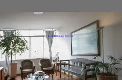 Apartamento 137m², 03 dormitórios e 02 banheiros.  condomínio com portaria 24hrs.  excelente localização á 6 minutos andando para a estação do metrô