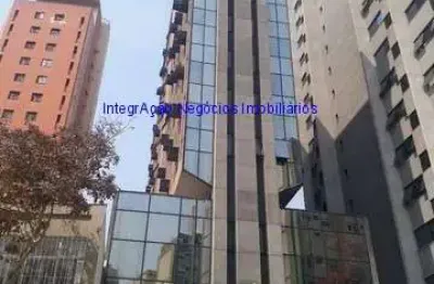 Conjunto comercial  mobiliado 70m², 02 banheiros e 02 vagas na garagem.  condomínio com recepção e segurança 24hrs.  excelente localização