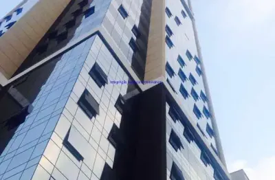 Conjunto comercial 50m², 02 banheiros e 02 vagas na garagem.  condomínio com recepção e segurança 24hrs.  excelente localização.