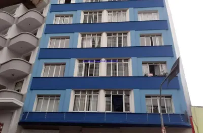 Condomínio com portaria 24hrs.  excelente localização á 5 minutos andando para a estação do metrô santa cecília; entre as ruas barão de campinas,