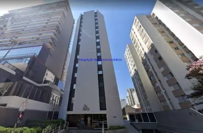 Conjunto comercial 170m², 02 banheiros e 04 vagas na garagem  condomínio com recepção e segurança 24hrs.  excelente localização