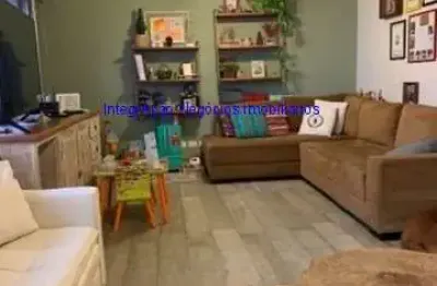 Apartamento 133m², 03 dormitórios (sendo 01 suíte), 03 banheiros e 01 vaga na garagem.  condomínio com portaria, segurança 24hrs e salão de festa.