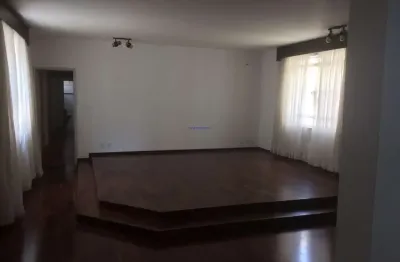 Apartamento 150m², 03 dormitórios (sendo 01 suíte), 02 banheiros e 01 vaga na garagem.  condomínio com portaria e segurança 24hrs.