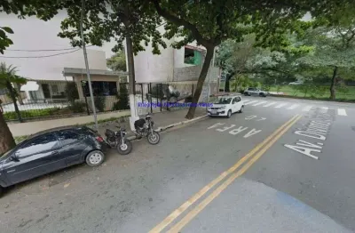 Apartamento 127m², 03 dormitórios (sendo 01 suíte), 02 banheiros e 01 vaga na garagem.  condomínio com portaria, segurança 24hrs, salão de festa,