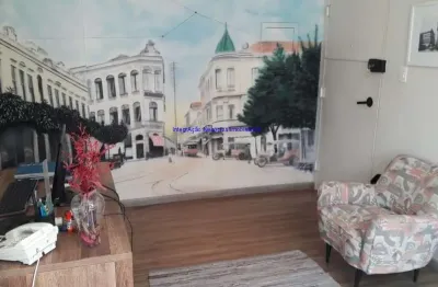 Conjunto comercial 130m², 05 salas, 06 banheiros e 02 vagas na garagem.   condomínio com recepção e segurança 24hrs.  excelente localização