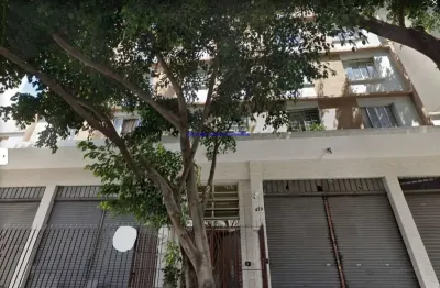 Apartamento 22m², 01 dormitório e 01 banheiro.  condomínio com portaria 24hrs.  excelente localização á 5 minutos andando para a estação do metrô