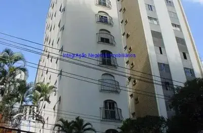 Condomínio com portaria e segurança.  excelente localização á 10 minutos andando para a estação do metrô brigadeiro; entre as ruas otávio nébias,