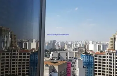 Conjunto comercial 50m², 02 banheiro e 01 vaga na garagem.  condomínio com recepção e portaria 24hrs.