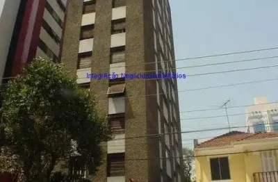 Apartamento 83m², 03 dormitórios e 01 banheiro.  condomínio com portaria 24hrs.  excelente localização entre as ruas doutor cândido espinheira,