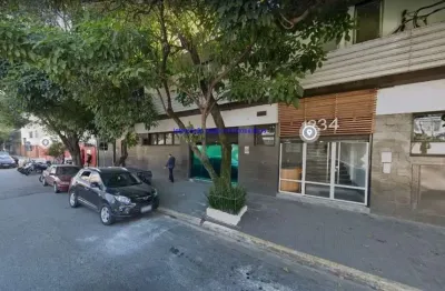 Conjunto 120m², 02 banheiros.   condomínio com recepção e segurança 24hrs.  excelente localização entre as avenidas marquês de são vicente
