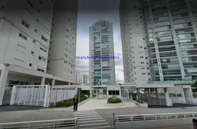 Apartamento 159m², 04 dormitórios (sendo 02 suítes), 05 banheiros e 02 vagas na garagem.  condomínio com portaria, segurança 24hrs, piscina