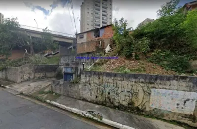 Terreno 250m².  excelente localização á 10 minutos andando para a estação do metrô santa cruz; entre as ruas loefgren e josé alves passos.