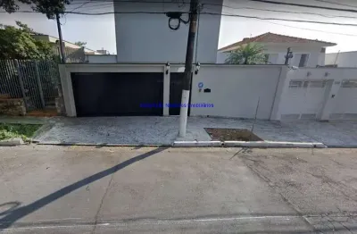 Casa 356m², 03 dormitórios (sendo suítes), 04 banheiros e 04 vagas na garagem.  excelente localização entre as alamedas dos apetupás, guaicanãs