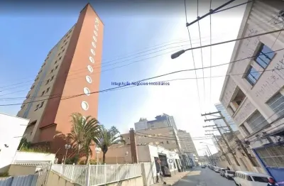 Condomínio com recepção e segurança.  excelente localização á 3 minutos andando par aa estação do metrô palmeiras-barra funda; entre as ruas do bosque