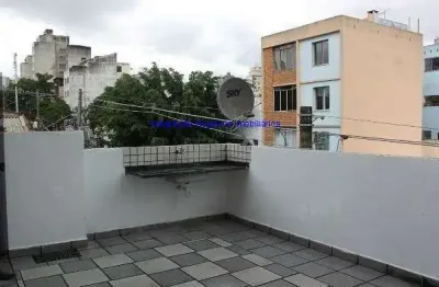 Glapão 958m², 06 banheiros; três andares com aproximadamente 320 m² por andar, elevador de carga de duas toneladas que atende os três andares