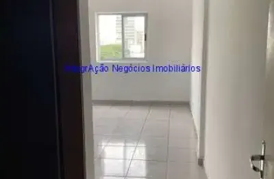 Apartamento 40m², 01 dormitório, 01 banheiro e 01 vaga na garagem.  condomínio com portaria e segurança 24hrs.  excelente localização.