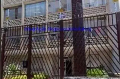 Apartamento 43m², 01 dormitório e 01 banheiro.  condomínio com portaria 24hrs.  excelente localização entre as ruas guaianazes, conselheiro nébias e c