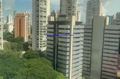 Conjunto comercial 36m², 01 banheiro e 01 vaga na garagem.  condomínio com recepção e segurança 24hrs.  excelente localização