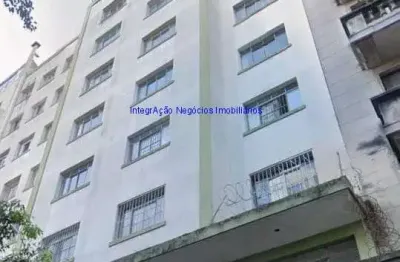 Apartamento 37m², 01 dormitório e 01 banheiro.  condomínio com portaria 24hrs.  excelente localização á 1 minuto andando para a estação do metrô santa