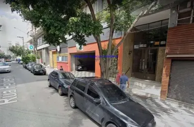 Sobreloja 380m², 03 salas e 04 banheiros.   excelente localização á 7 minutos andando para a estação do metrô santa cecília; entre as ruas conselheiro