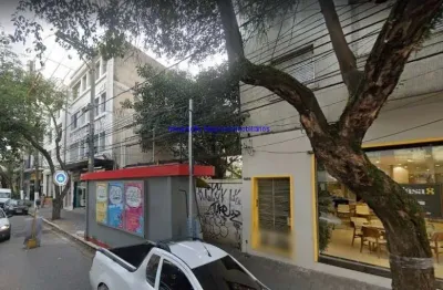 Terreno 400m².  excelente localização á 9 minutos andando para a estação do metrô fradique coutinho; entre as ruas doutor virgílio de carvalho pinto,