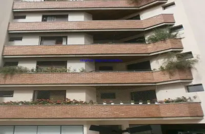 Apartamento 387m², 04 dormitórios (sendo suítes), 05 banheiros e 04 vagas na garagem.  condomínio com portaria, segurança 24hrs, piscina, sala de giná