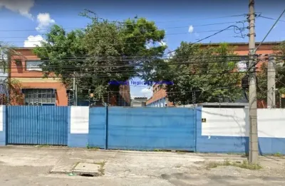 Galpão 5.600m², 02 banheiros e 03 vagas na garagem.  excelente localização próximo a avenida das nações unidas; próximo da estação do metrô estação