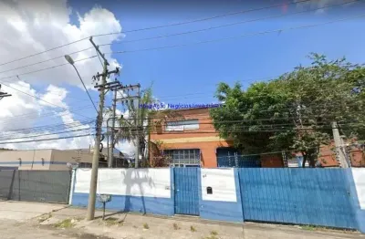 Galpão 8.328m², 01 banheiro e 02 vagas na garagem.  excelente localização próximo a avenida das nações unidas.
