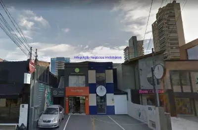 Sobrado comercial 180m², 02 salas, 03 banheiros e 02 vagas na garagem.   excelente localização entre as ruas ministro jesuíno cardoso e comendador mig