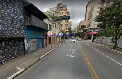 Loja 230m², dividia atualmente em loja e mais mezanino e mais 02 banheiros.  excelente localização á 6 minutos andando para a estação do metrô