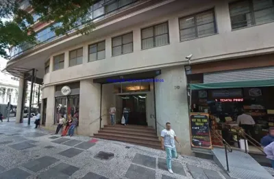 Conjunto comercial 120m², 04 salas e 03 banheiros.  condomínio com recepção e segurança 24hrs.  excelente localização á 4 minutos andando.