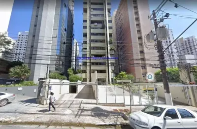 Conjunto comercial 50m², 02 banheiros e 01 vaga na garagem.  condomínio com recepção e segurança 24hrs.  excelente localização as ruas cardoso