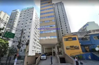 Condomínio com recepção e segurança.  excelente localização á 7 minutos andando para a estação do metrô brigadeiro; entre as alamedas joaquim eugênio