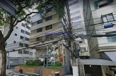 Condomínio com recepção e segurança 24hrs.  excelente localização á 4 minutos andando para a estação do metrô consolação; entre as ruas bela cintra,