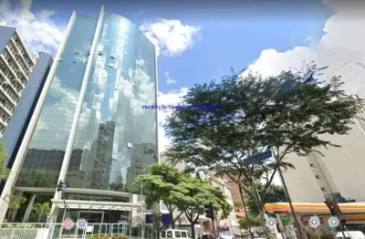 Conjunto comercial 239,89m², 02 banheiros e 04 vagas na garagem.  condomínio com segurança 24hrs.  excelente localização