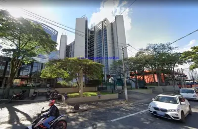 Conjunto comercial  723,72m², 04 banheiros e 30 vagas na garagem.  condomínio com recepção.  excelente localização entre as avenidas doutor chucri