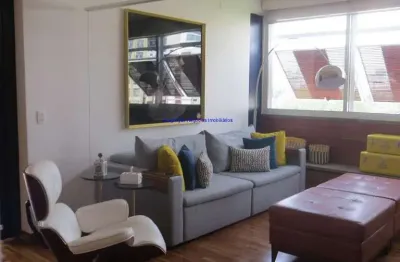 Apartamento loft 132m², 01 dormitório (sendo suíte/ closet , 02 banheiros e 01 vaga na garagem.  condomínio com segurança e portaria.