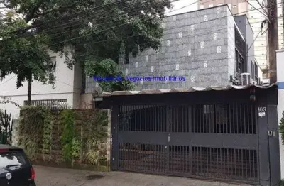 Sobrado comercial 369m², 11 salas, 05 banheiros e 05 vagas na garagem.   excelente localização entre as ruas medgar evers, rio grande e coronel lisboa