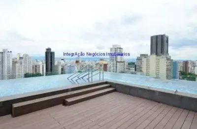 Condomínio com portaria e segurança 24hrs, piscina, churrasqueira, salão de festas e academia.  excelente localização entre as ruas pedro taques,