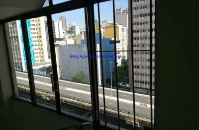 Condomínio com portaria e segurança.  excelente localização á 4 minutos andando para a estação do metrô república; próximos as ruas amaral gurgel,