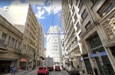 Sala 22,98m², 01 banheiro.  excelente localização á 3 minutos andando para a estação do metrô anhangabaú; entre as ruas doutor falcão filho