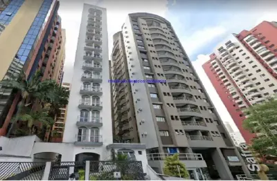 Condomínio com segurança e portaria 24h, jardim e salão de festa.  excelente localização à 9 minutos andando da avenida paulista, em frente ao sírio