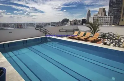 Apartamento studio mobiliado 33m², 01 dormitório, 01 banheiro e 01 vaga na garagem.  condomínio com portaria, segurança 24hrs, piscina.
