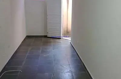 Condominio com zelador.  excelente localização, à 9 minutos andando para estação do metrô paulista e avenida paulista e estação do metrô consolação.