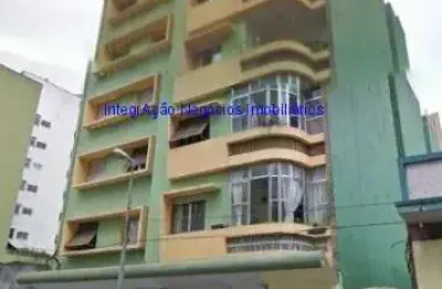 Condomínio com elevador, zelador e segurança.  excelente localização à 6 minutos andando para a estação do metrô higienópolis-mackenzie,